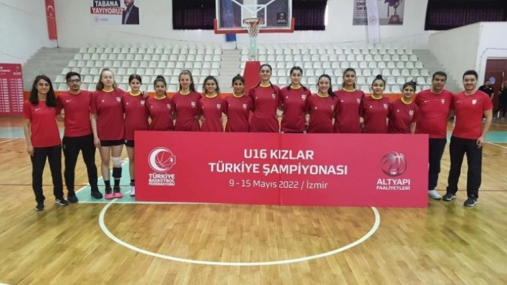 Bellona Kayseri Basketbol U16 takımında hedef final