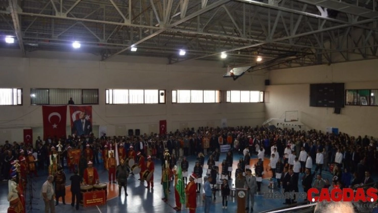 Besni'de Cumhuriyet Bayramını coşku ile kutlandı