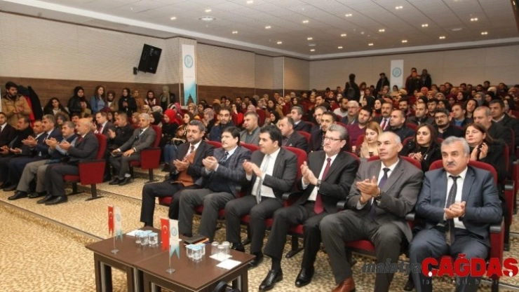 BEÜ'de 'Türkiye'de Hak Arayışı Yolları' paneli