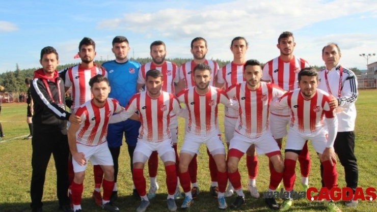 Bilecik derbisinin galibi Bilecikspor oldu