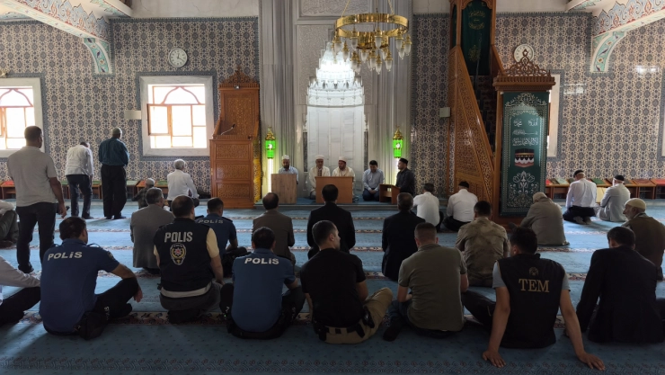 Bingöl'de 15 Temmuz şehitleri için mevlit programı düzenlendi