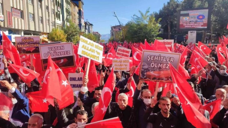 Bingöl'de şehide saygı, Lütfü Türkkan'a tepki mitingi