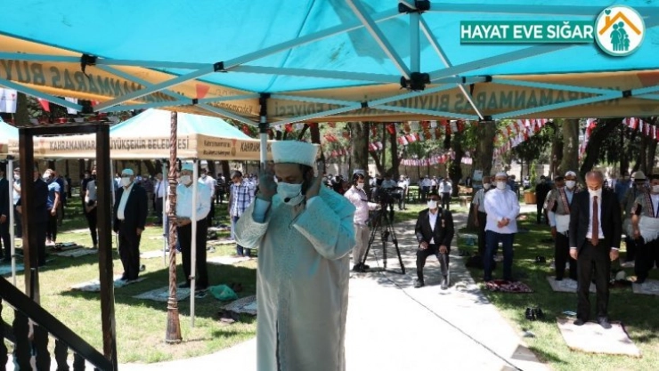 Bir asır sonra Maraş Kalesi'nde cuma namazı