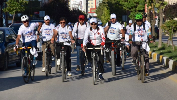 Bisiklet Turu Şenlik Havasında Geçti