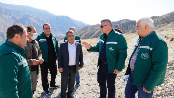 Bölge Müdürü Yavuz Uzundere ve Olur İlçelerinde incelemede bulundu