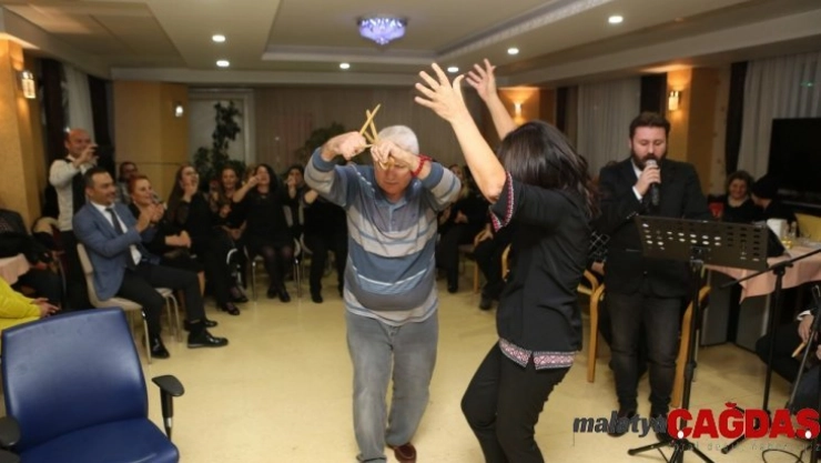 Bolu Belediyesi, huzurevi sakinlerine moral aşıladı