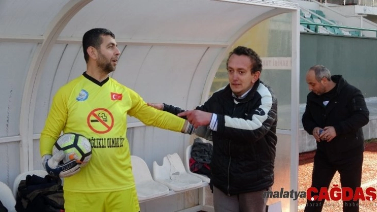 Bu teknik direktör diğerlerinden çok farklı