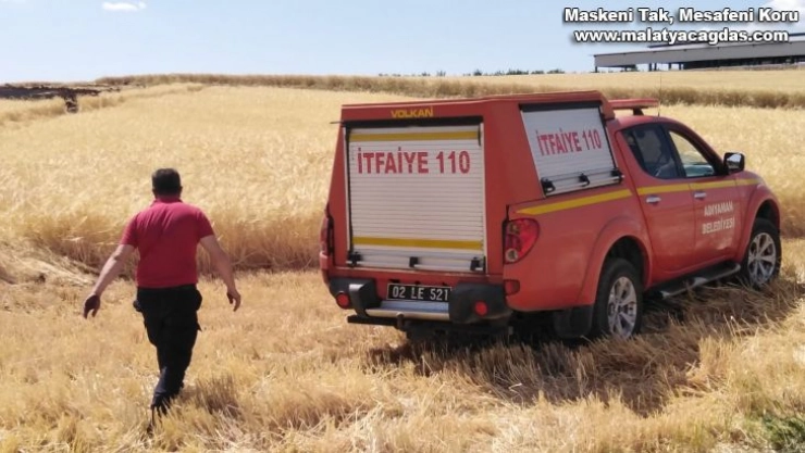 Buğday ve arpa tarlalarında korkutan yangın