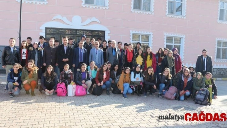Bulanık'tan 50 öğrenci Bursa gezisine gönderildi