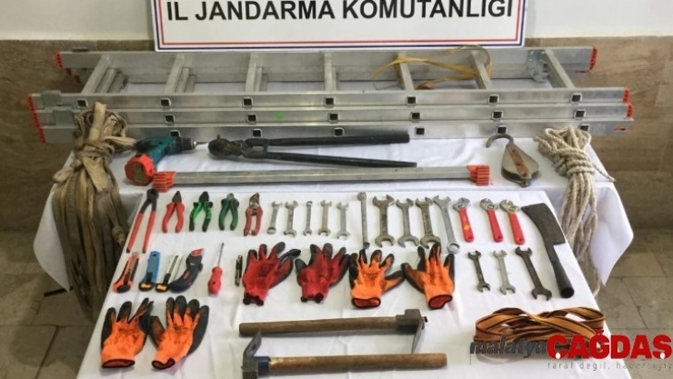 Burdur'da kablo hırsızlığına 3 gözaltı