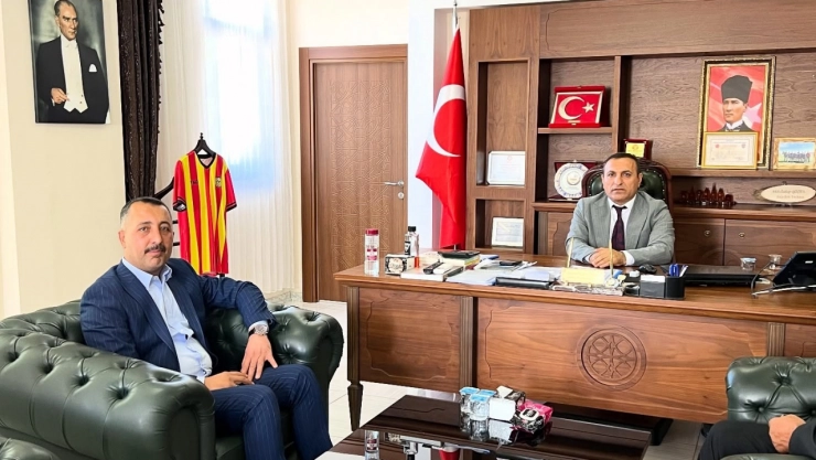 Burhan Kılıç: ''Yazıhan halkı hizmetlerin en iyisine layık''