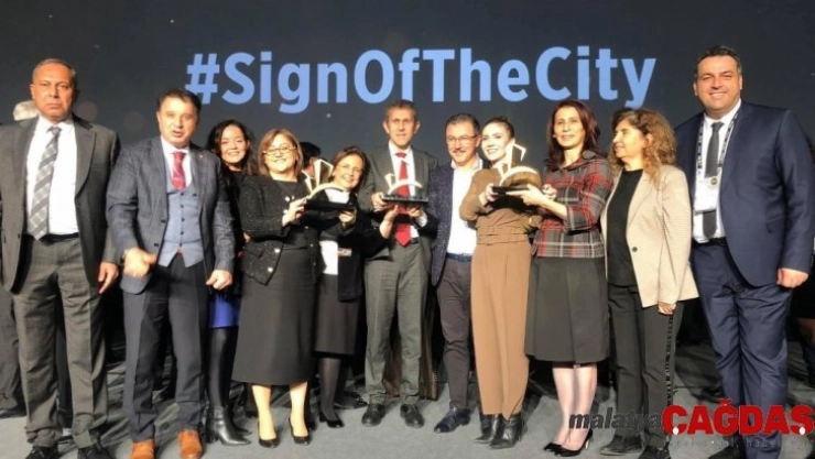 Büyükşehir, 'Re360  Gayrimenkulün Büyük Buluşması'na damga vurdu