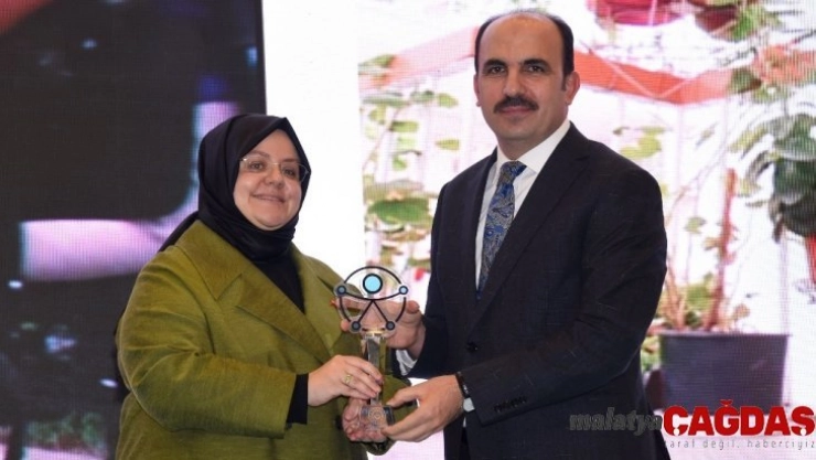 Büyükşehir'e Engelsiz Mekanlar Projesi ile 'Erişebilirlik' ödülü