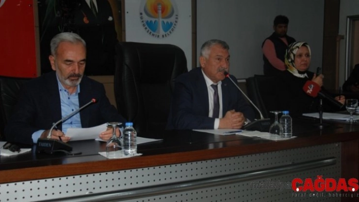 Büyükşehir Meclisinde yine işçi maaşları tartışıldı