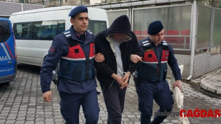 Çaldığı tabancayı sattı