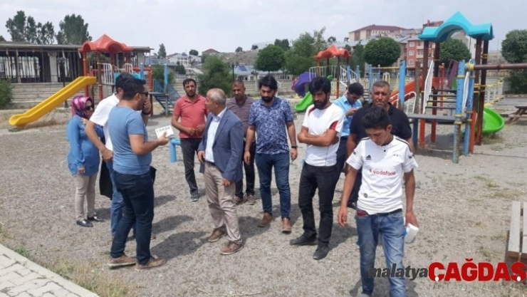Çaldıran Belediyesinden park yenileme çalışması