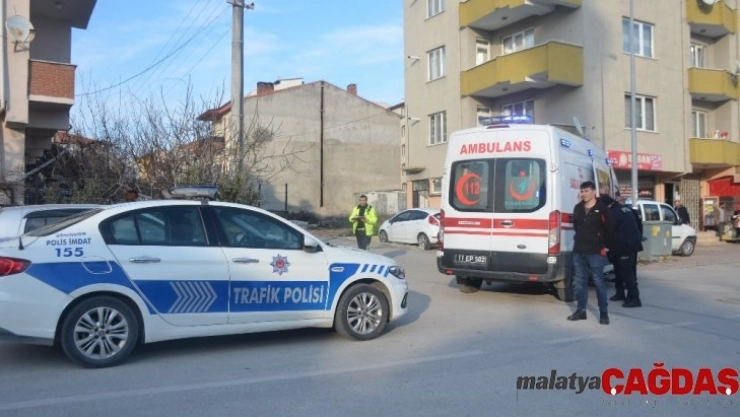 Cami çıkışı 76 yaşındaki yaşlı adama araç çarptı