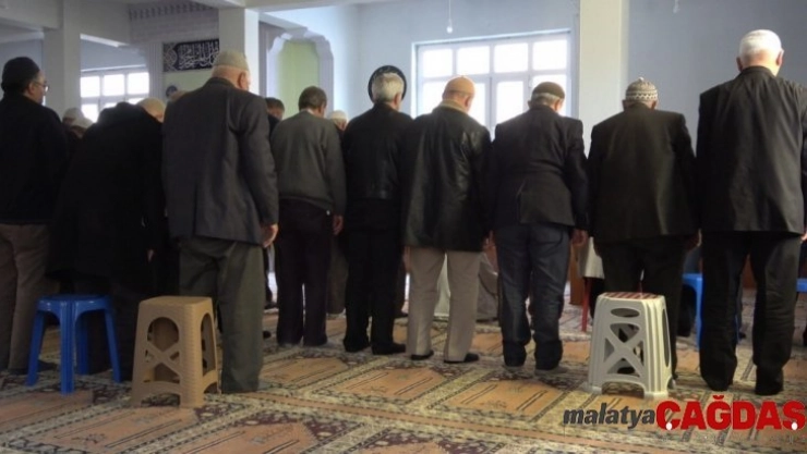 Camilerden sabit taburelerin kaldırılması Denizli'de memnuniyetle karşılandı