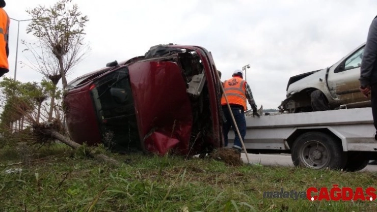 Çanakkale'de zincirleme kaza: 3 yaralı