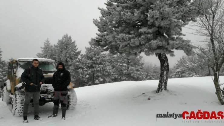 Çanakkale'nin yüksek kesimlerinde kar yüksekliği 20 santimetreye ulaştı