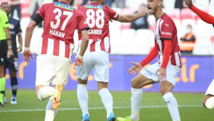 Caner Osmanpaşa ligdeki ilk golünü attı