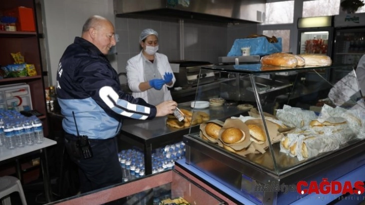 Çankaya Belediyesi Zabıta ekiplerinden kantin denetimi