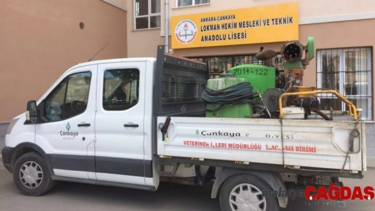 Çankaya okullarını ilaçlıyor