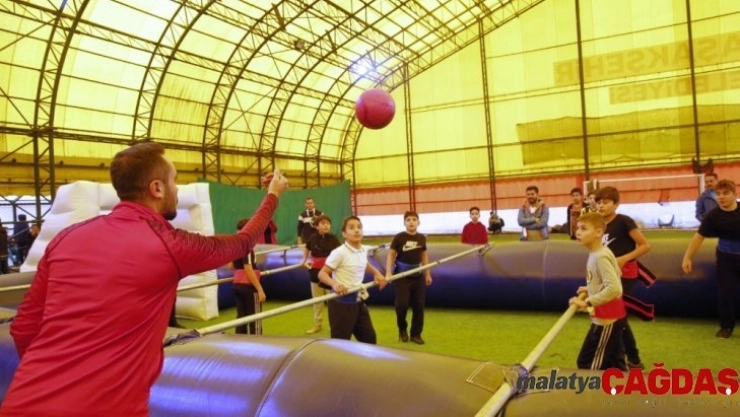 Canlı langırtta ön eleme heyecanı başladı