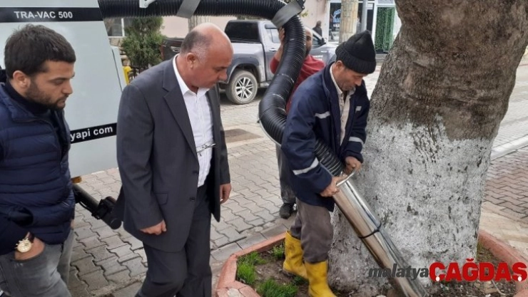 Çardak Belediyesi vakumlu yol süpürme aracı aldı