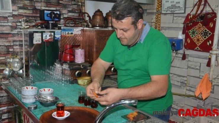 Çayın yanında şeker yerine kayısı