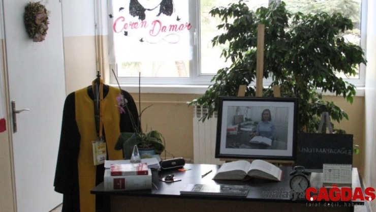 Ceren Damar Şenel ölümünün birinci yılında Çankaya Üniversitesinde anıldı