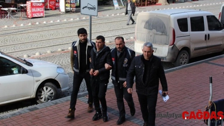 Cezaevinden firar etti, sevgilisinin evinde saklanırken yakalandı