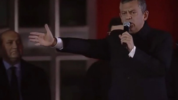 CHP Genel Başkanı Özel'den İstanbul Valisi Gül'e tehdit!