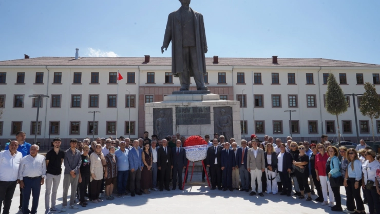 CHP'nin 102.kuruluş yıldönümünde Malatya'da tören düzenlendi