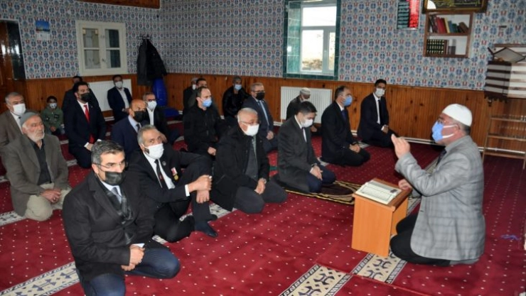 Çiçekli katliamı şehitleri anıldı