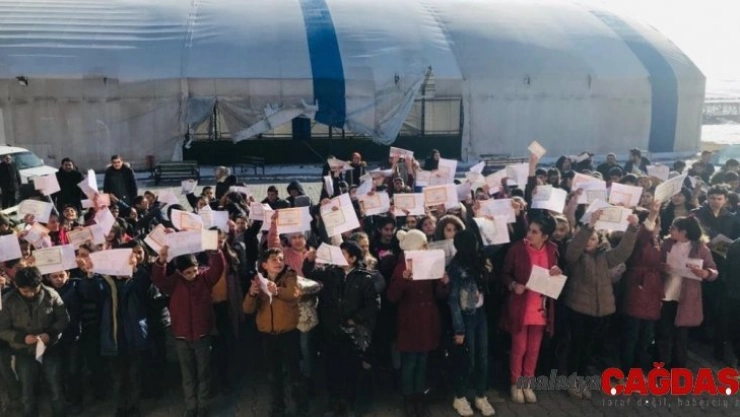 Çıldır'da karne heyecanı