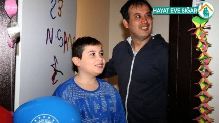 Çocuklar bayramlarını karantinada kutladı