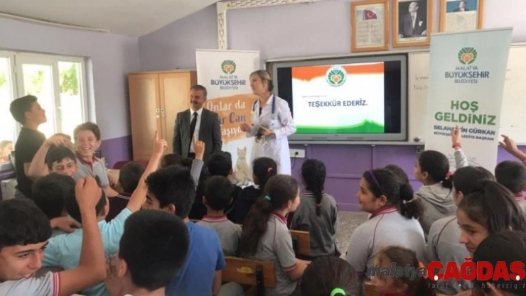 Çocuklara hayvan sevgisi kazandırılması için seminerler veriliyor