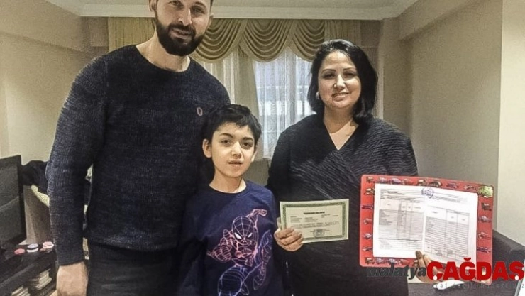 Çok özel karne sevinci