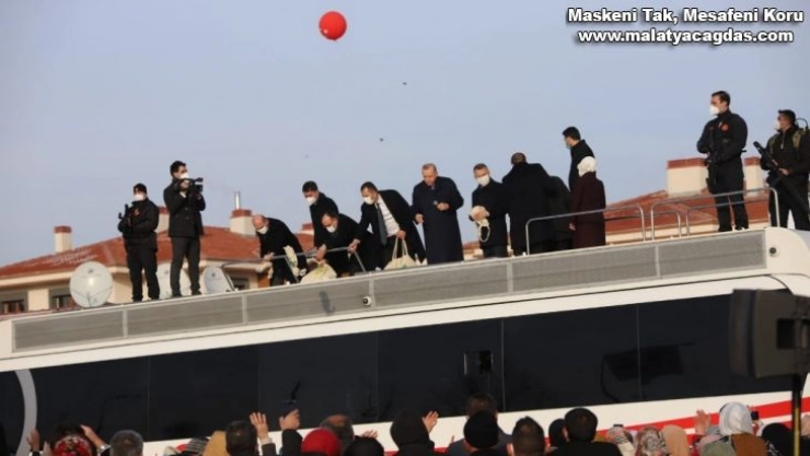 Cumhurbaşkanı Erdoğan Millete efendi olmaya değil hizmetkar olmaya geldik ve bu yola devam ediyoruz