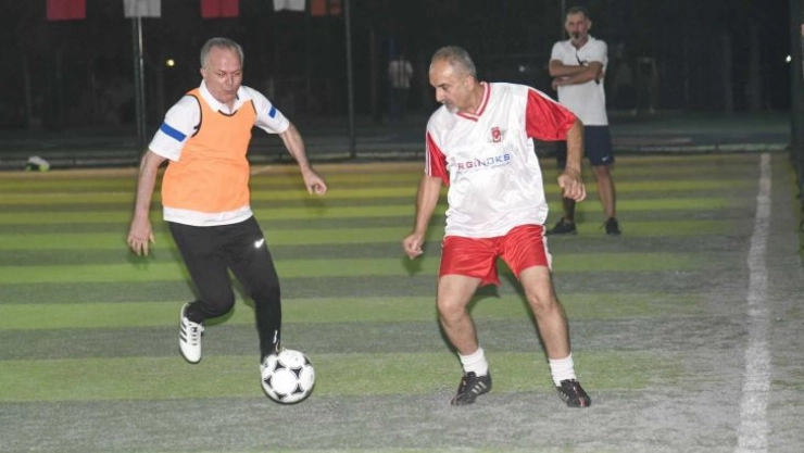 Cumhuriyet Futbol Turnuvası başladı