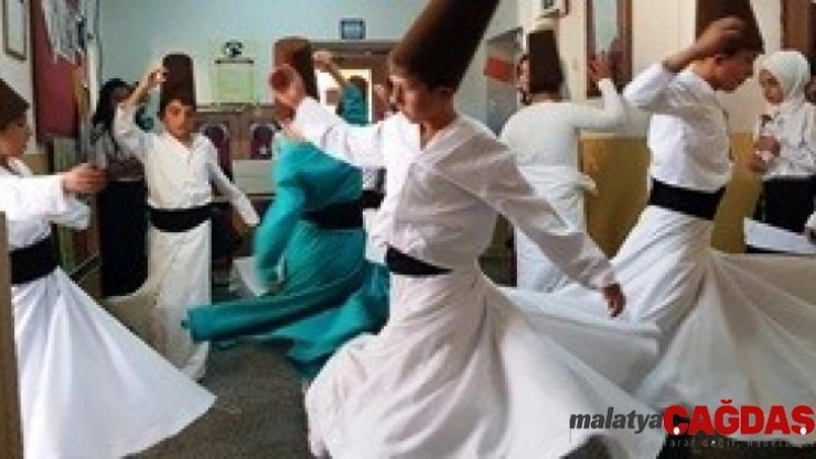 Dadaş Ortaokulunda  'En Sevgili' adlı program