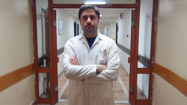 Dahiliye Uzmanı Dr. Akın: İftar ve sahur arasında yeterli miktarda su içmek çok önemlidir