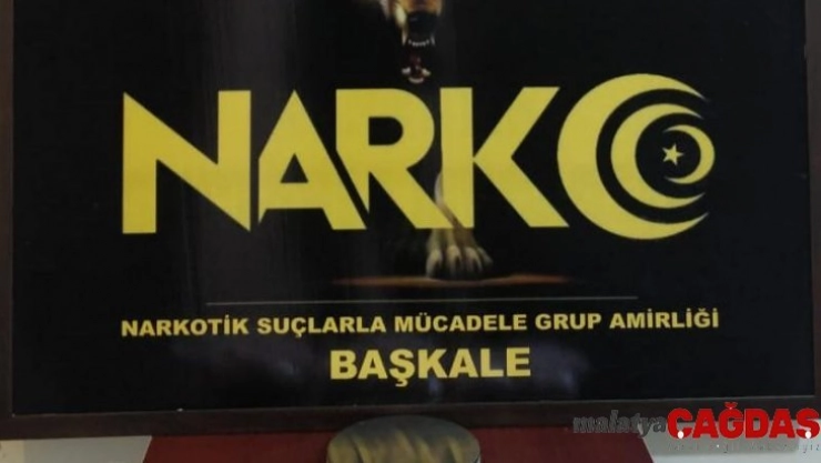 Davlumbaza gizlenmiş 1 kilo 138 gram uyuşturucu ele geçirildi