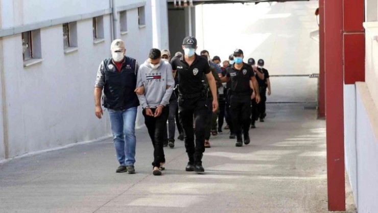 DEAŞ'ın Amerika'yı tehdit ettiği videoda bulunan şüpheli Adana'da yakalandı