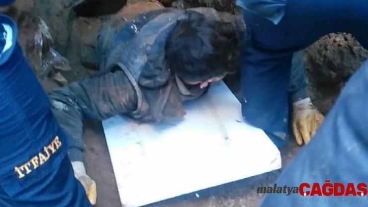 Denizli'de dengesini kaybeden işçi toprağın altında kaldı