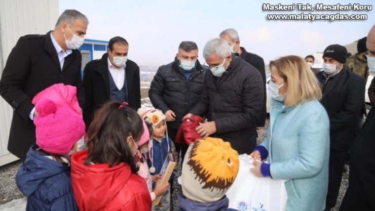 Depremin birinci yılında depremzede aileler unutulmadı