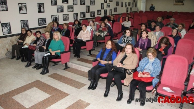 Devrek Kent Konseyinden kadınlara internet eğitimi