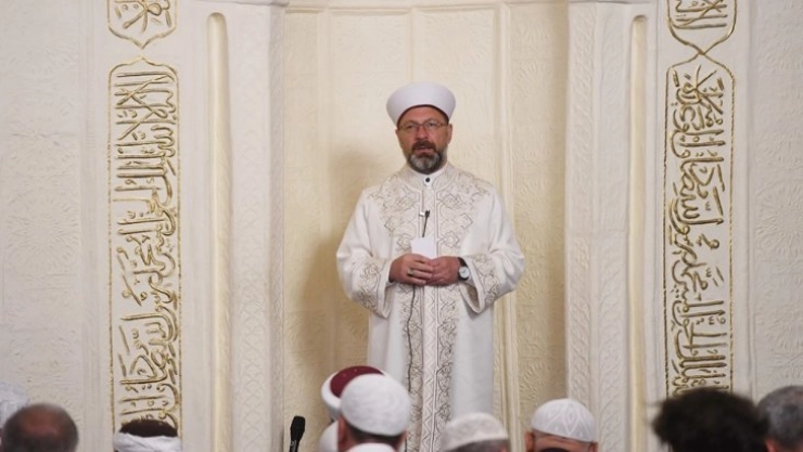 Erbaş Çocuklarımızı Kur'an'a uygun bir hayata sahip olacak özellikte yetiştirmemiz gerekiyor