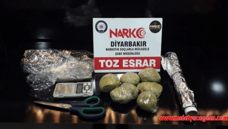 Diyarbakır'da 101 kilo esrar ele geçirildi